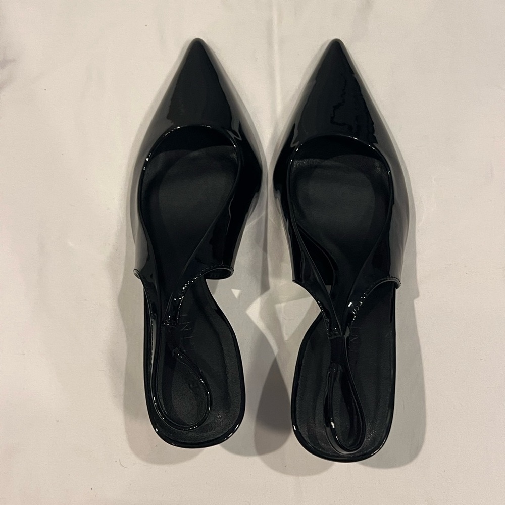 Elegant Black Women's Pointed-Toe Shoes